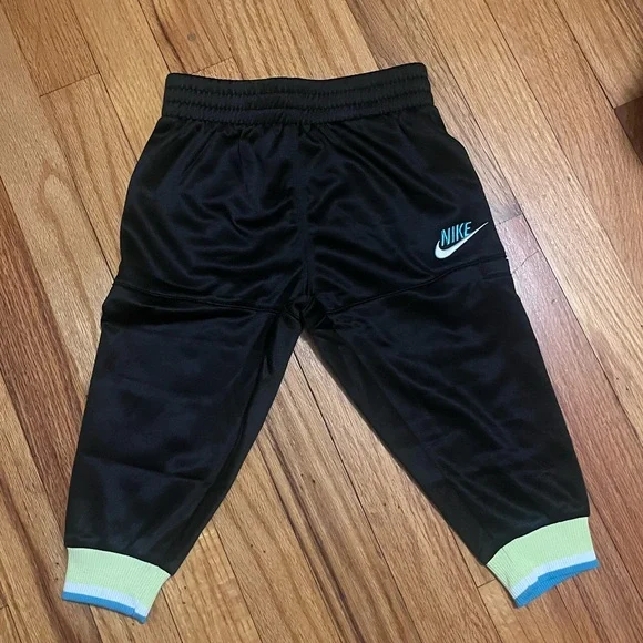 Nike Kids Tracksuit - Picture 6 of 7